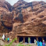 ಬಾದಾಮಿ ಗುಹೆಯಲ್ಲಿ ‘ಹಿಜಾಬ್’ ಹೈಡ್ರಾಮಾ: ಬುರ್ಖಾ ಧರಿಸಿದ ಮಹಿಳೆ ವಿರುದ್ಧ ಸಿಡಿದೆದ್ದ ಪ್ರವಾಸಿಗ; ವಿಡಿಯೋ ವೈರಲ್!