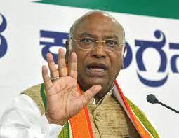 ‘ಅಂತಿಮ ನಿರ್ಧಾರ ನನ್ನದೇ’: ರಾಜ್ಯ ನಾಯಕರಿಗೆ ಎಐಸಿಸಿ ಅಧ್ಯಕ್ಷ ಮಲ್ಲಿಕಾರ್ಜುನ ಖರ್ಗೆಯಿಂದ ನೇರ ಎಚ್ಚರಿಕೆ!