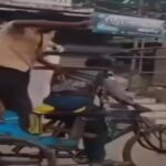 ಮಧ್ಯಪ್ರದೇಶದಲ್ಲಿ ಬೆಚ್ಚಿಬೀಳಿಸುವ ಅಮಾನವೀಯ ಘಟನೆ: ನಡುರಸ್ತೆಯಲ್ಲೇ ಆಟೋ ಚಾಲಕನಿಗೆ ಚಪ್ಪಲಿಯಿಂದ ಹಲ್ಲೆ!